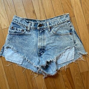 Vintage Levi’s jean shorts